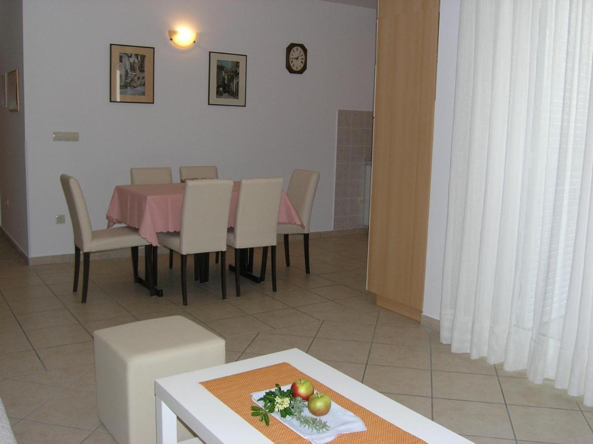 Apartments Biljana For Relaxing Holidays In Baska 외부 사진